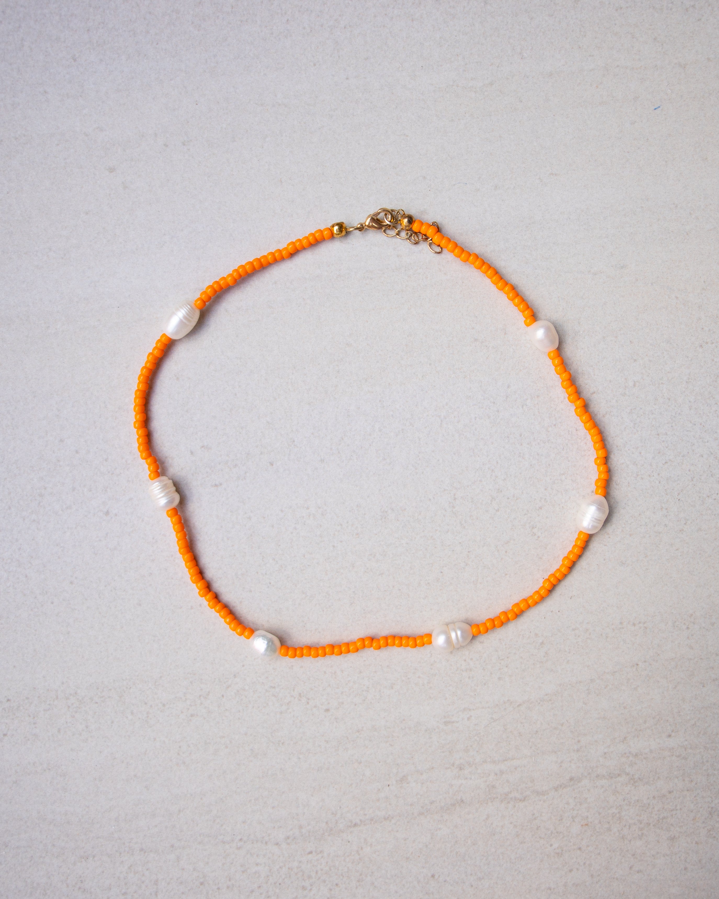 colorpunch pearl beaded necklace